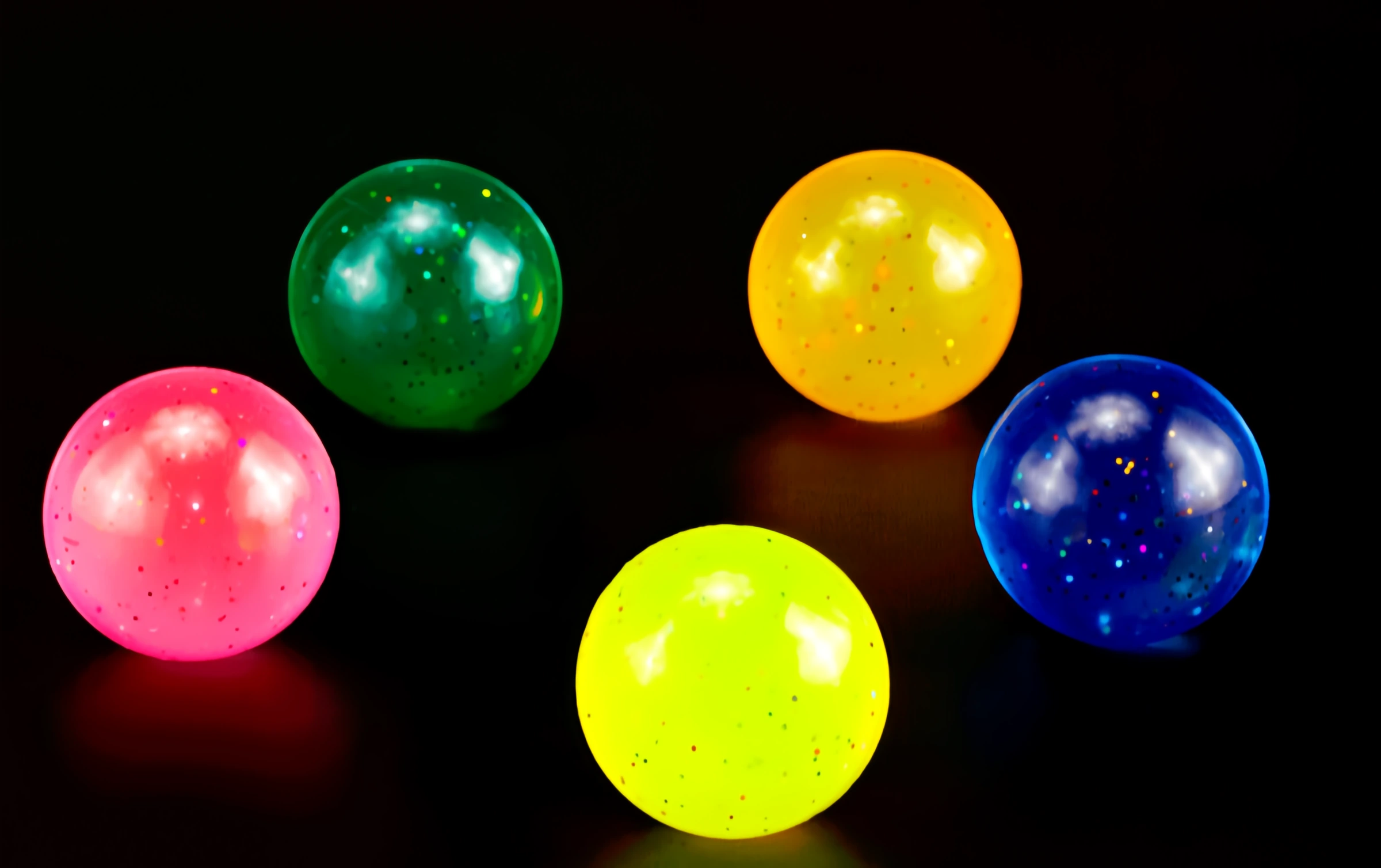 GLOWING GLITTER BALL, model Q0000, assortment view